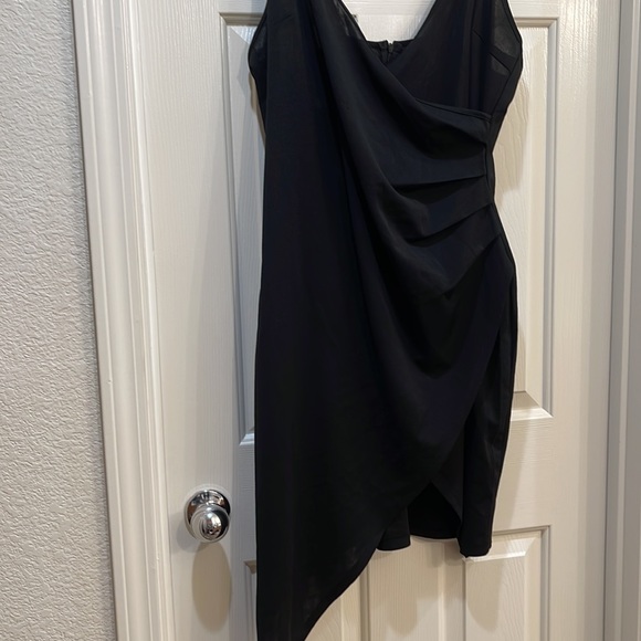 Plus size Ruched front wrap spaghetti strap dress - Picture 3 of 7